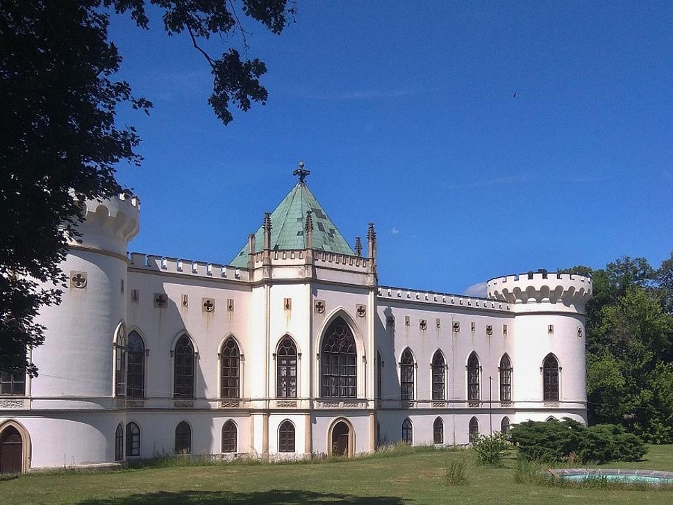 Kaštieľ Veľké Uherce