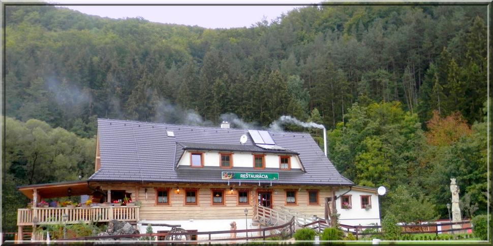 Na druhej strane od železnice