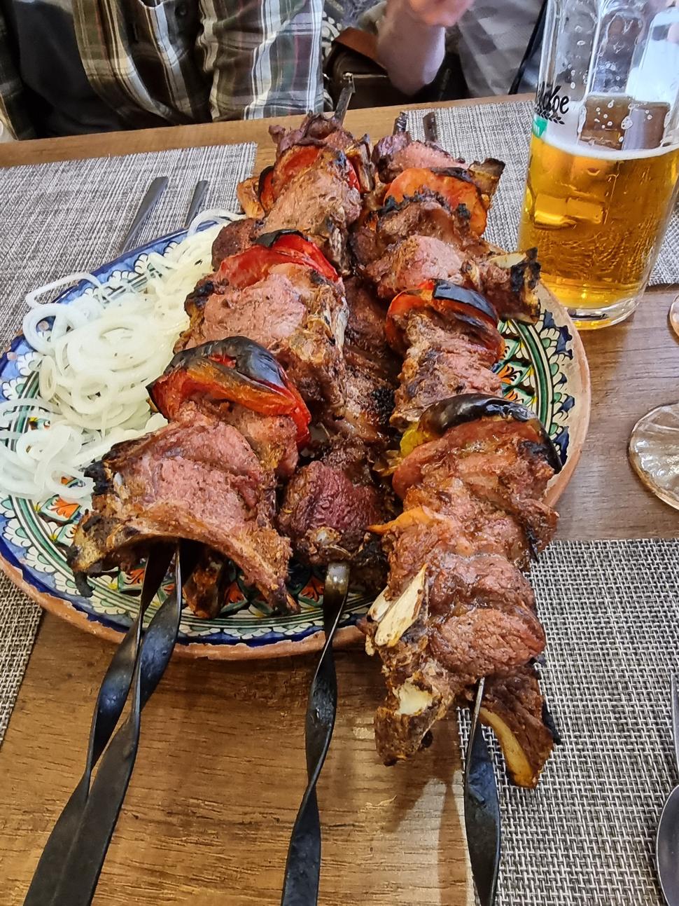 Poriadna porcia šašlíku