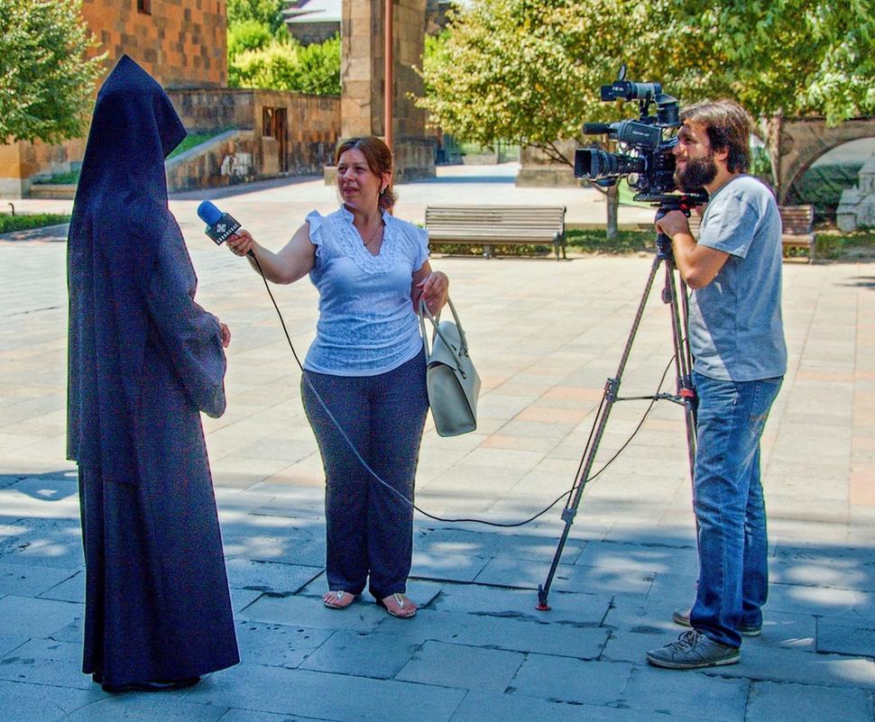 Dianiu v Arménskej apoštolskej cirkvi sa v televízii zrejme dostáva veľký priestor.