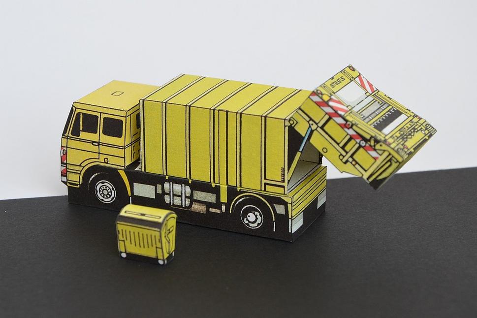 LIAZ POH 217 (W87, mierka 1:100, autor konštrukcie a grafiky Milan Weiner, publikoval časopis abc v roku 1994)
