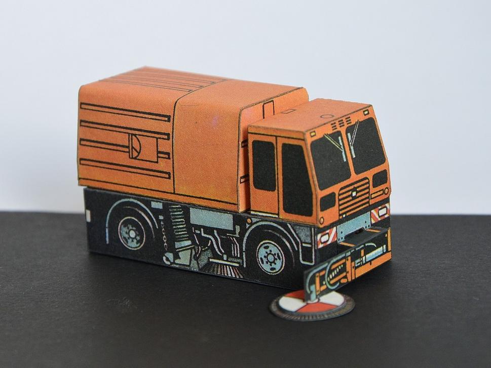 IFA KM 2301 (W12, 1:100, Milan Weiner, abc 1990)