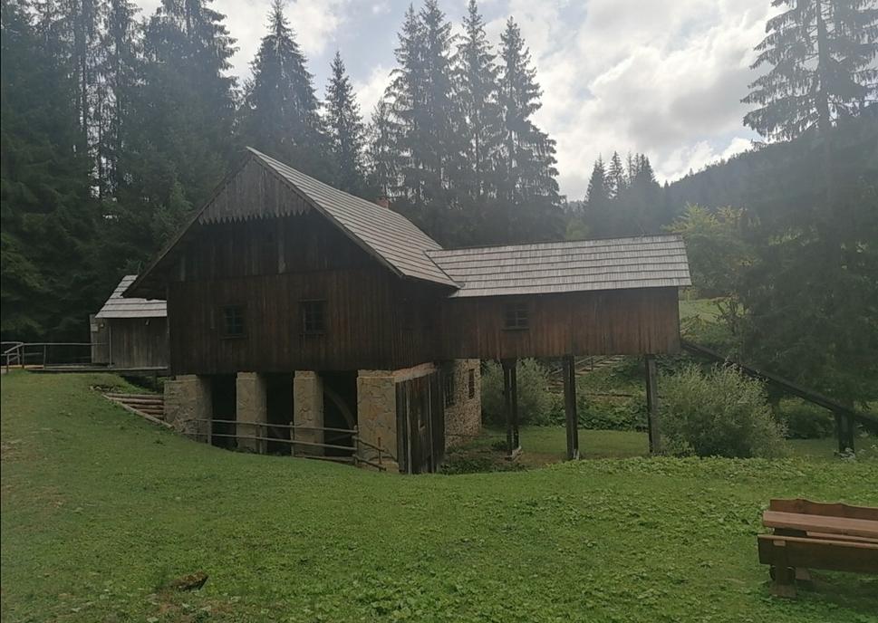 Skvosty skanzena nehnuteľné...