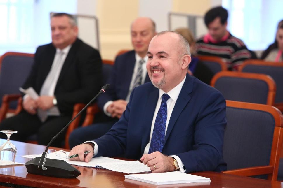 Kajetán sa usmieva už je na slobode bude žiadať odškodné