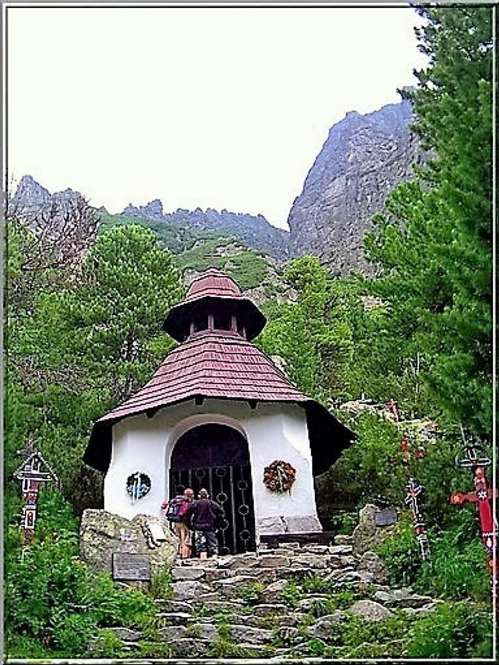 Vysoké Tatry, symbolický cintorín pod Ostrvou