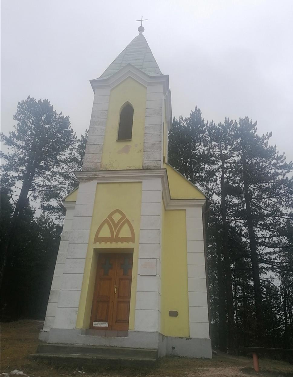 kostol na kopci