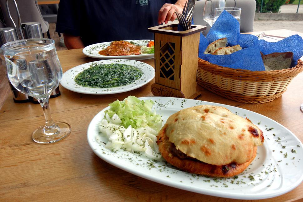 Čevapi v Caffe restoran Hilton v Mrkonjić Grade
