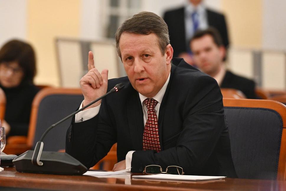 Sudca Michal Truban tohto toxického sudcu ktorý už raz prepustil Bödöra nominovali za ústavného sudcu konkrétne vtedajšia šéfka Najvyššieho súdu Daniela Švecová a tiež Slovenská advokátska komora.