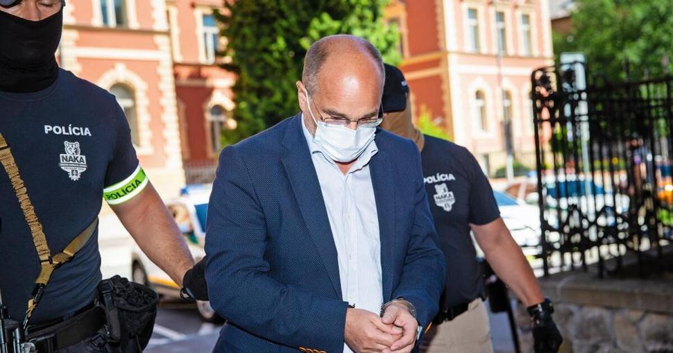 Peter Kuba Bödörov kumpán z Dobytkára predal luxusnú stavbu mužovi, od ktorého má byt dcéra sudcu Trubana