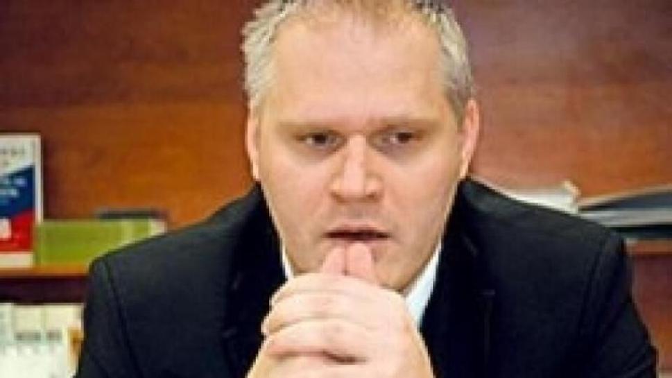 Marek Kodada kľúčový aktér korupčnej aféry v PPA dostal do daru vyše 300 hektárov pôdy v hodnote viac ako 1,5 milióna eur. Ten sa však rozhodol s vyšetrovateľmi spolupracovať a svojimi výpoveďami pomohol odhaliť korupčný mechanizmus.