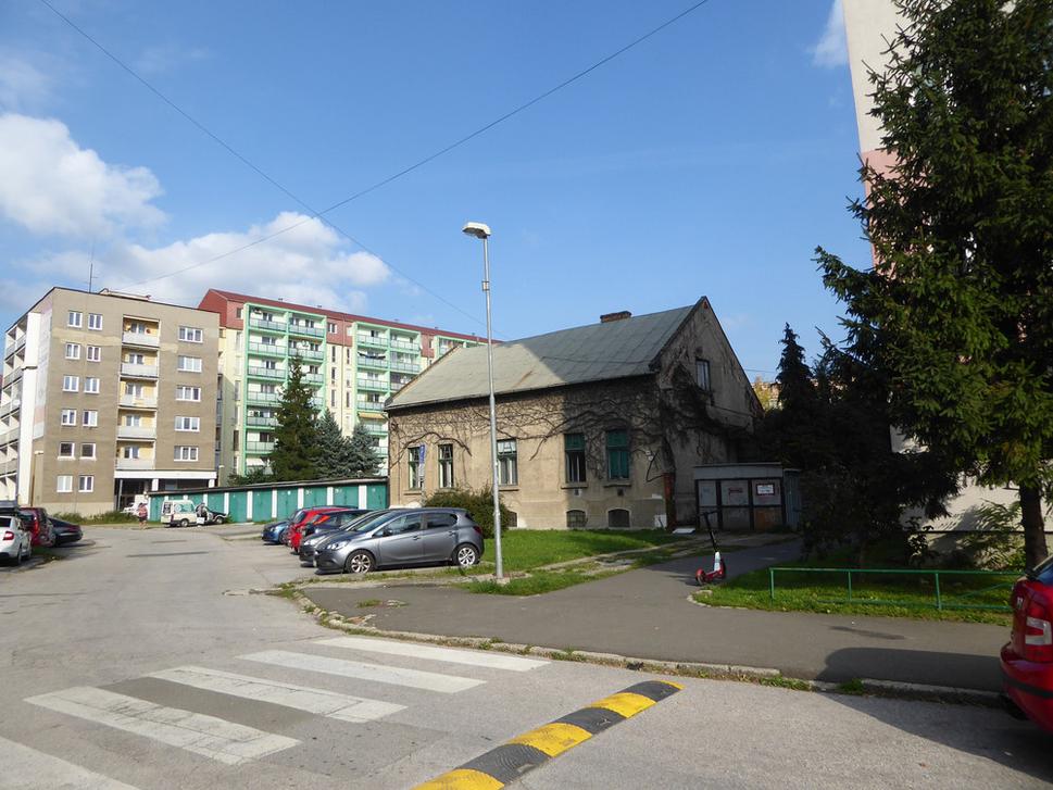44a.