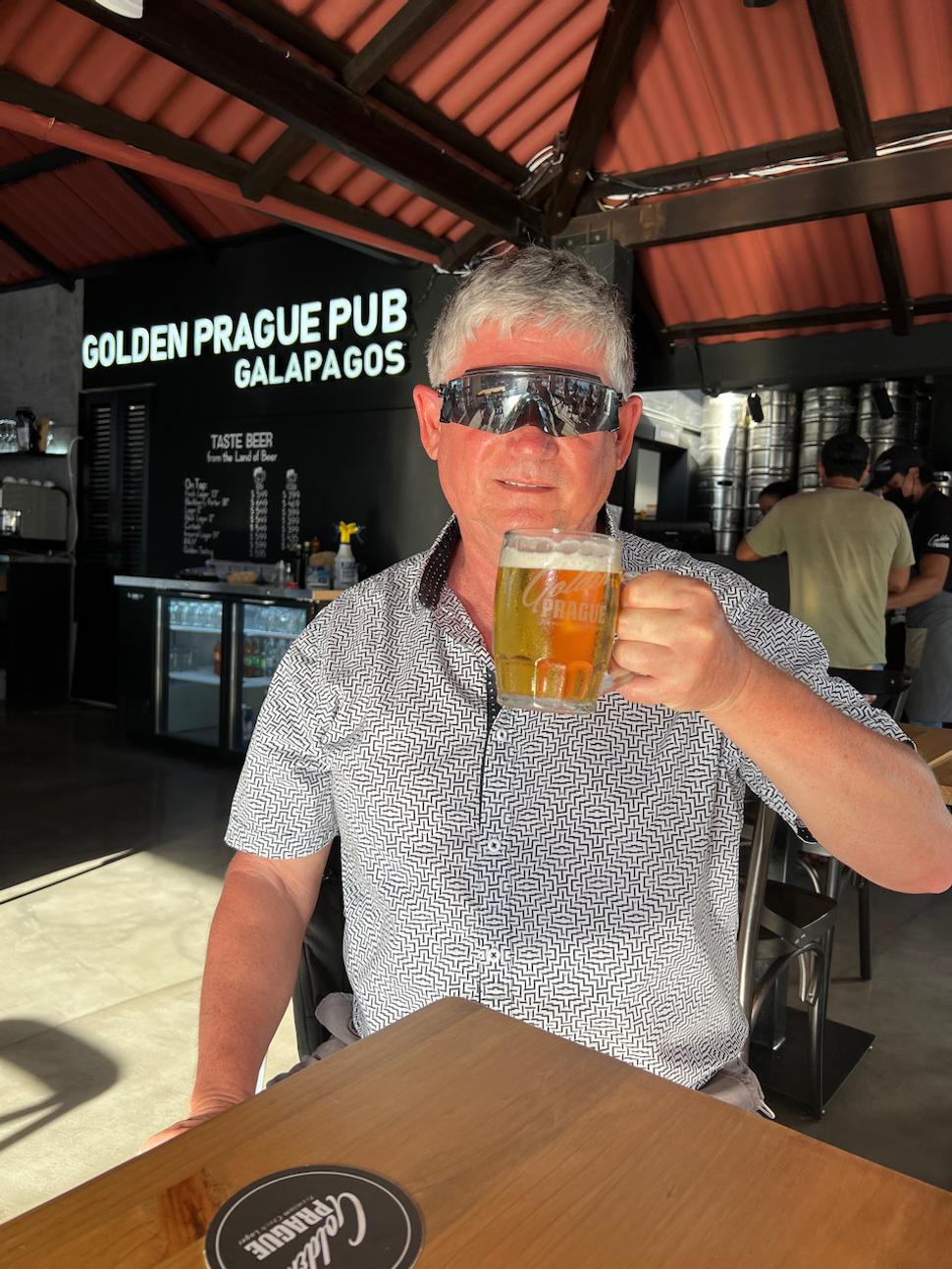 Pivo si tu varia sami podľa českého receptu. Chutilo ako doma.