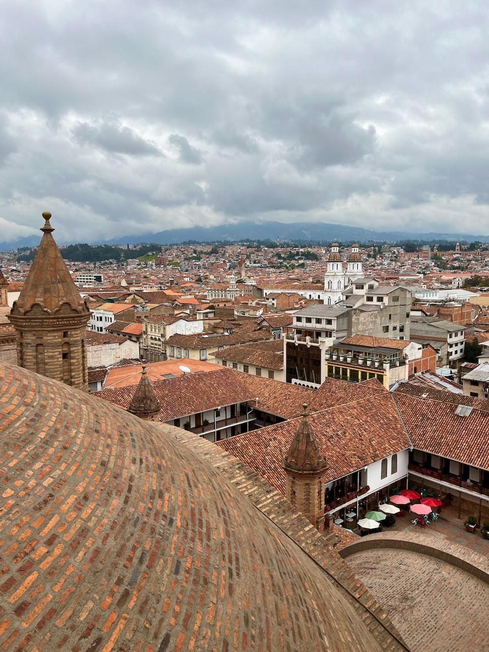 Cuenca zo strechy katedrály.