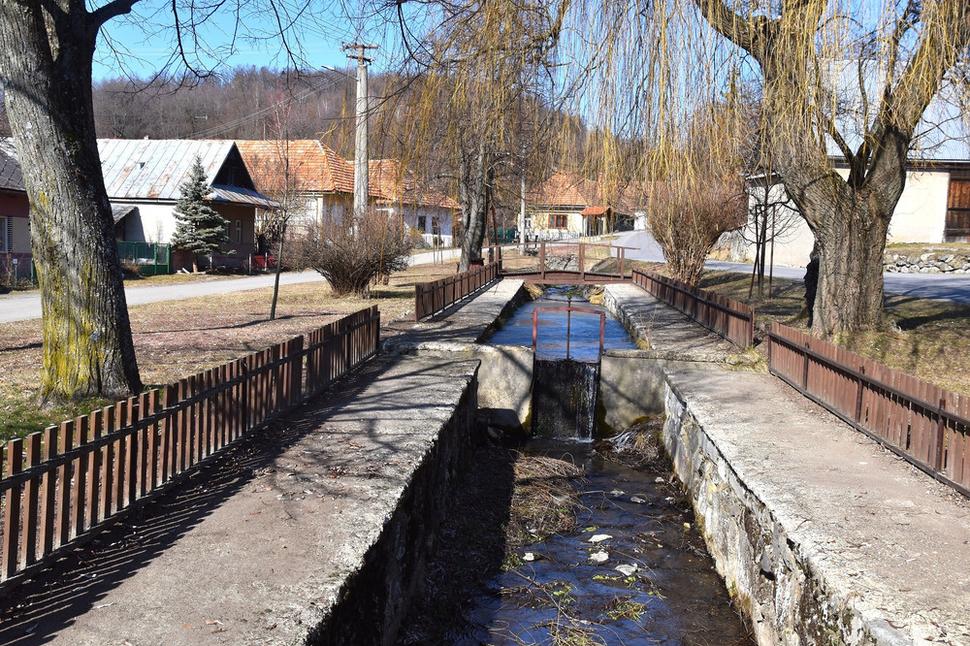 dedinský potok