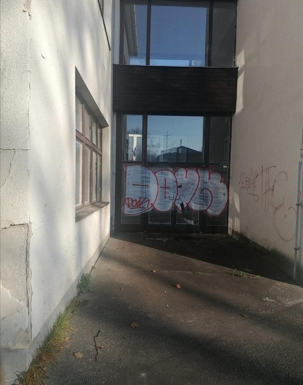aj tu sa realizovali grafiťáci