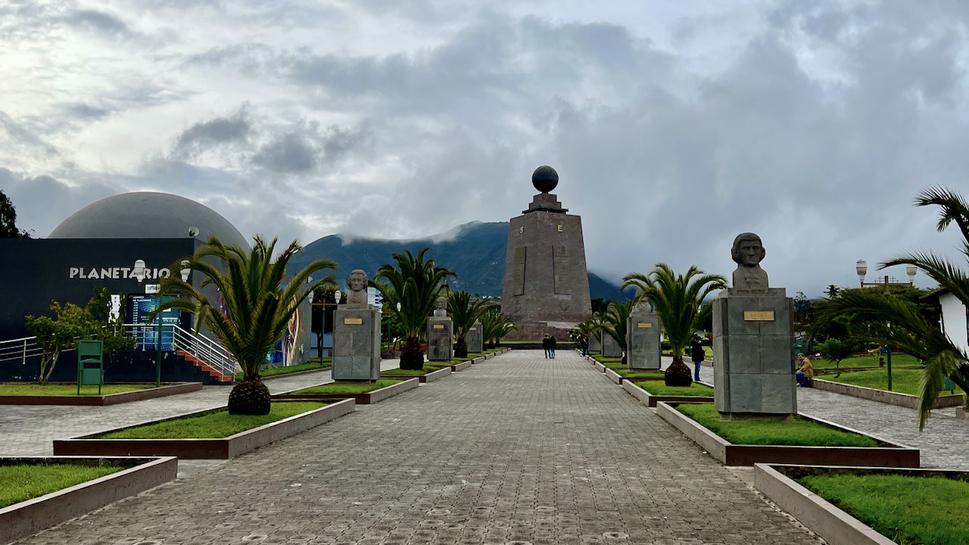 La Mitad del Mundo.