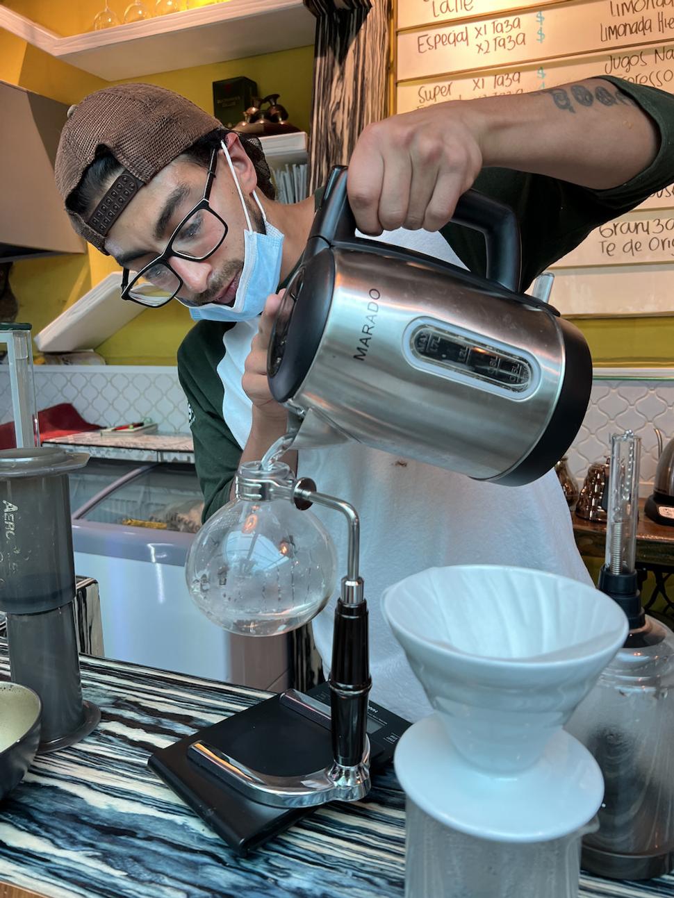 Finca Café Jaguar je farma, nachádzajúca sa v Silvanii, Cundinamarca, čo je špecifická oblasť Kolumbie. Leží v nadmorskej výške 1 900 metrov.