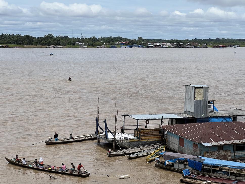 Peruánske mesto na druhom brehu Amazonky sa volá Santa Rosa.