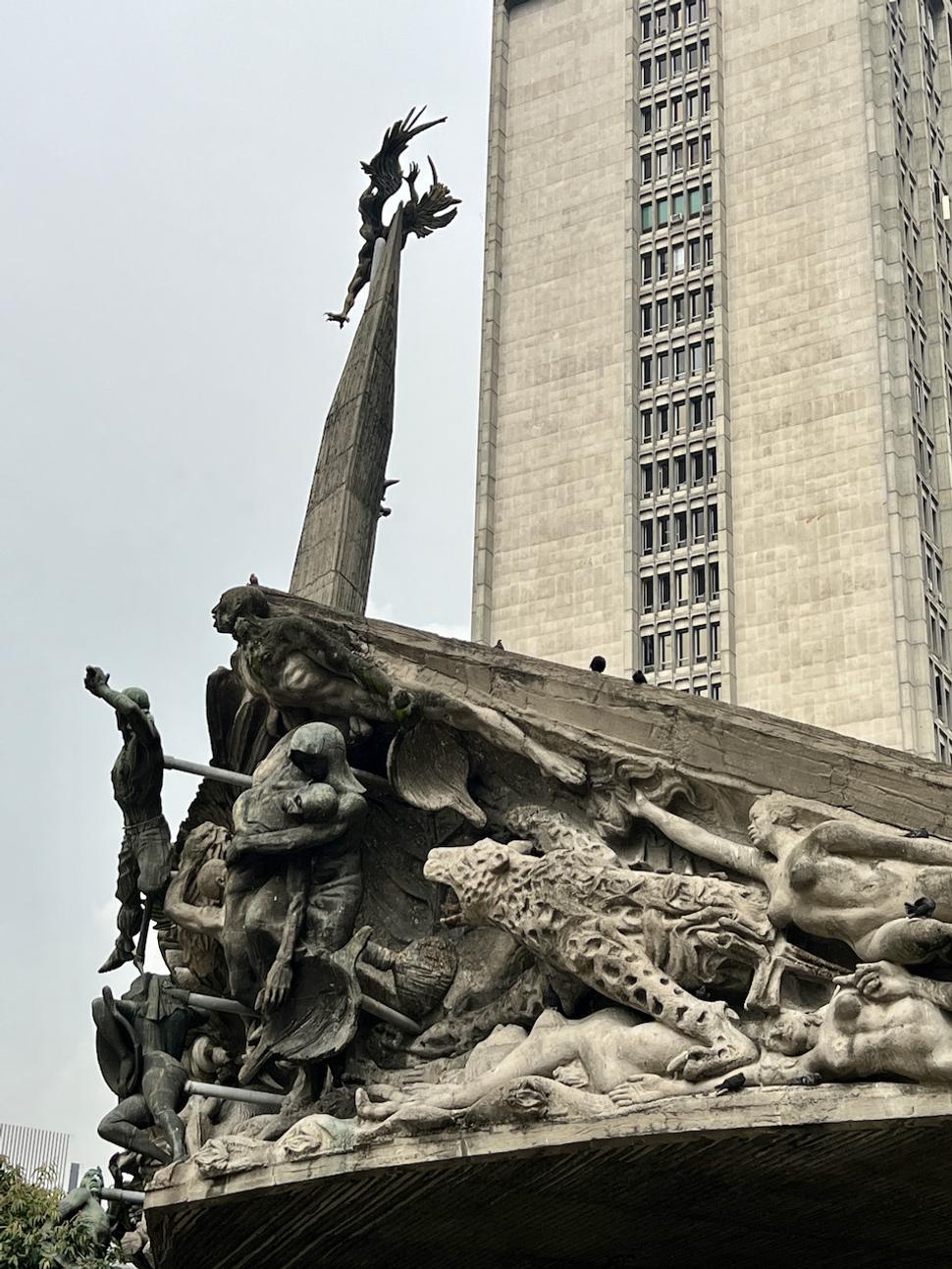 Monument na pamiatku sochárskeho majstra Rodriga Arenas Betancourta.