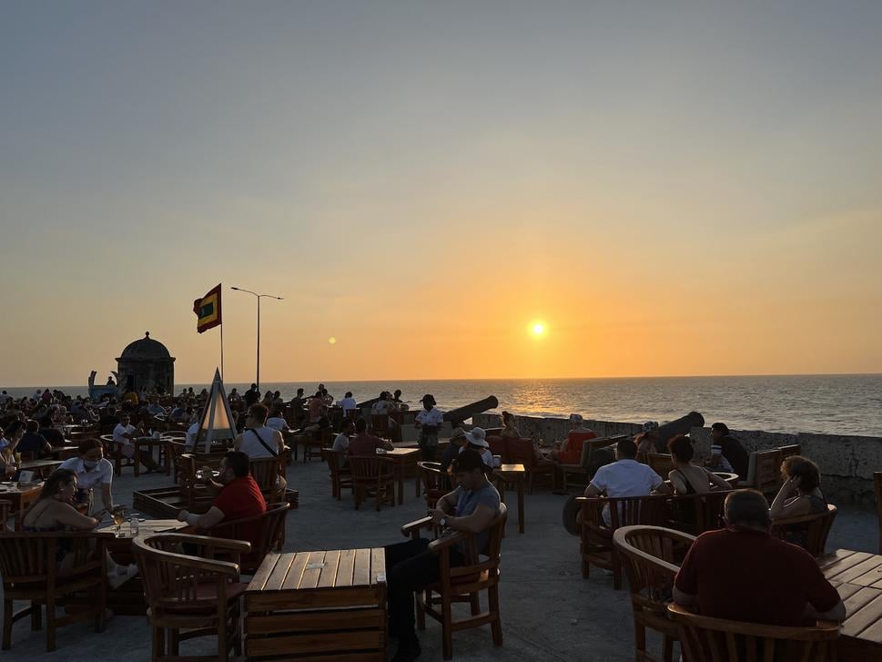 Západ slnka z Café del Mar.