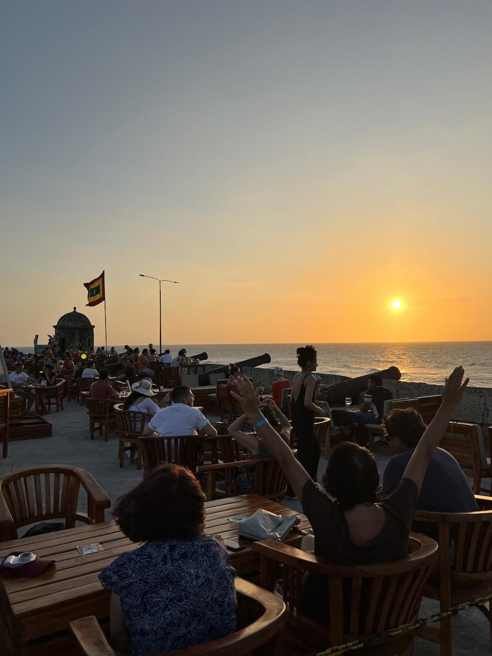 Západ slnka z Café del Mar.