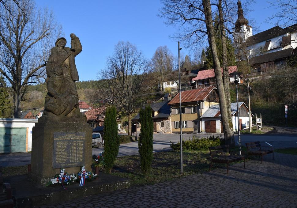 Špania Dolina - námestie