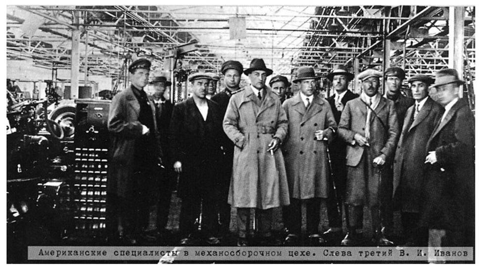 Americkí špecialisti v Čeljabinskom závode v roku 1932