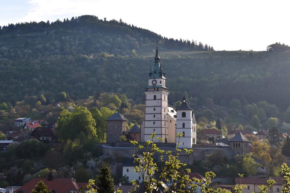 výhľad na Kremnicu z ulice Rumunskej armády