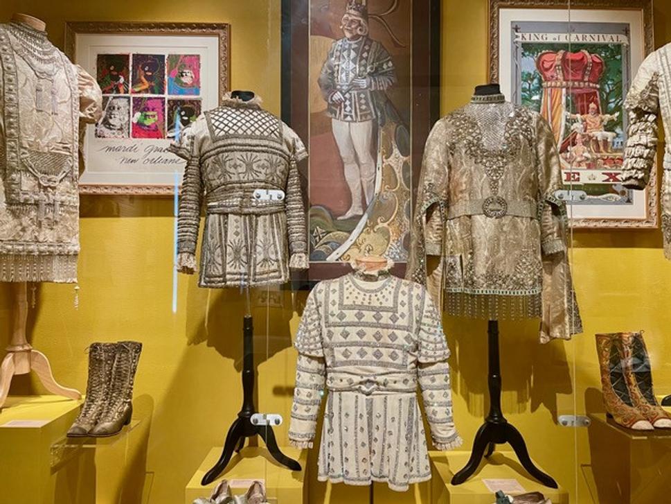 Mardi Gras Museum: Oblečenie kráľov karnevalu.
