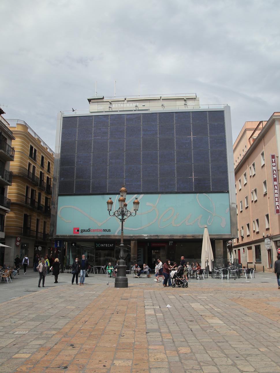 Gaudí centrum - múzeum venované životu a dielu Antoniho Gaudího
