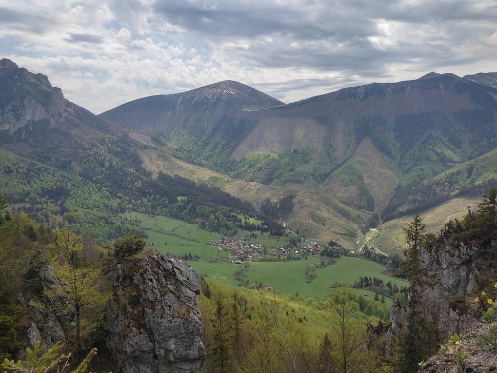 Výhľad na Malú Fatru za Bobotami