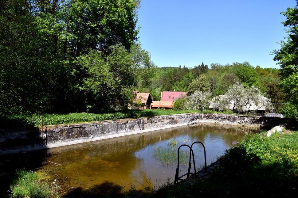 bazén