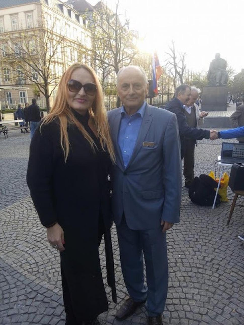 Pornoherečka Katalin a jej priateľ Ján Čarnogurský