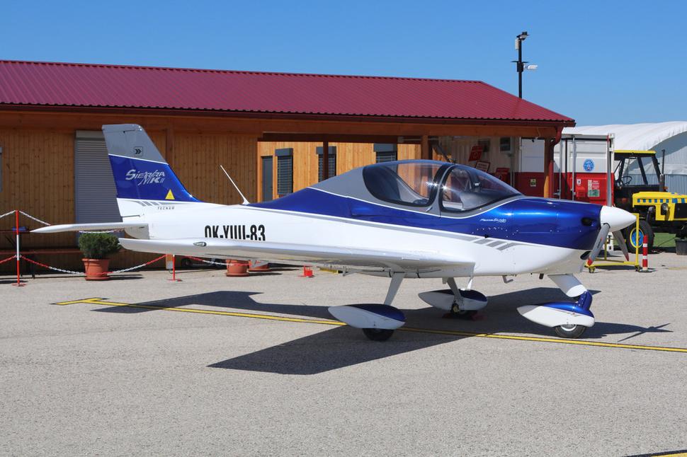 Lietadlo TECNAM P2002 Sierra MKII. je dolnoplošník.