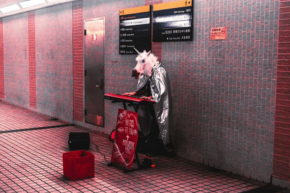 Pýta si niekto priveľa? Ponúknite mu menej. Foto: Joen Patrick Caagbay