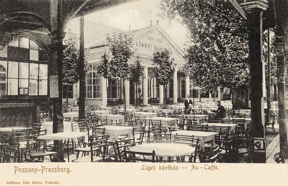 Au Caffé na petržalskom brehu, fotografia z časopisu Príbehy 20. storočia 2/2022, archív Petra Salnera