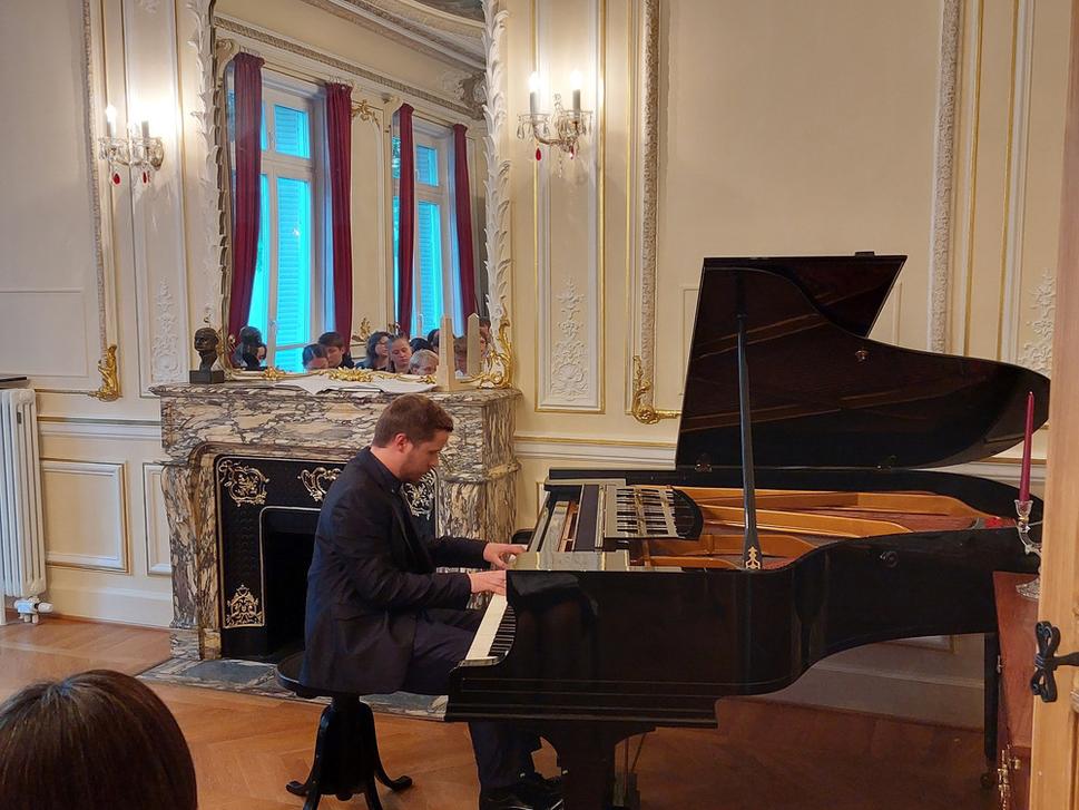 Ladislav Palkovič na slovenskom veľvyslanectve v Paríži
