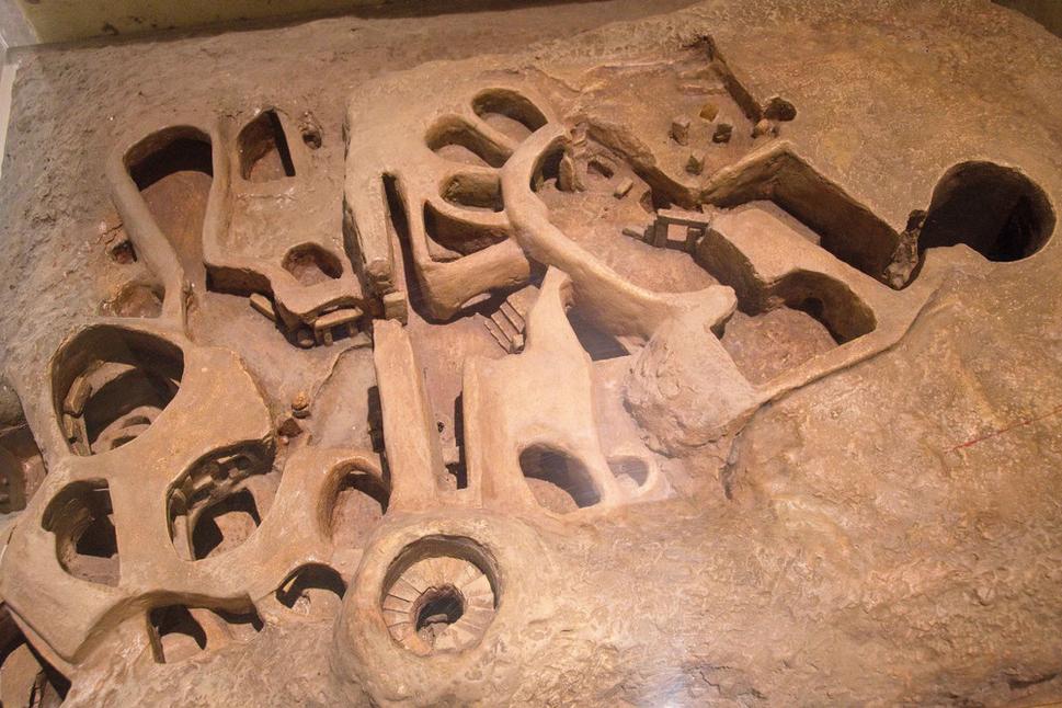 Model Hal Saflieni Hypogea v Národnom archeologickom múzeu potvrdzuje, aký neuveriteľne zložitý labyrint dokázali vybudovať naši pred-predkovia v dobe kamennej.