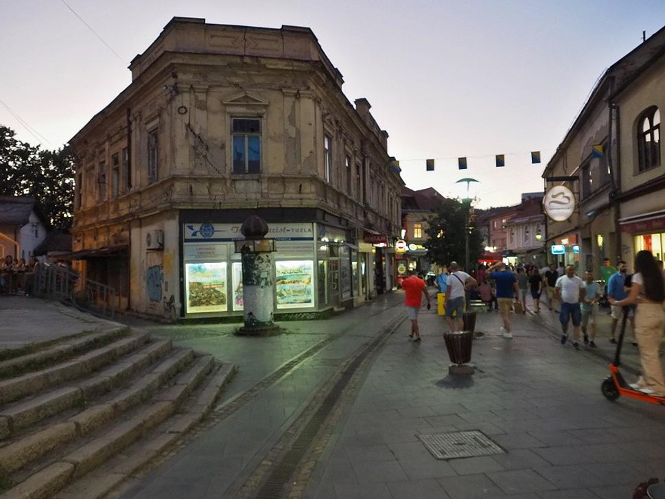 Večerná Tuzla