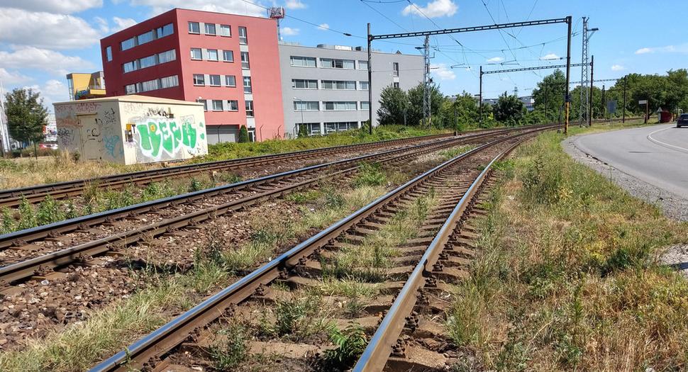 Obr. 6. Z druhej strany koľajiska je ešte neprehľadanejšia zákruta.
