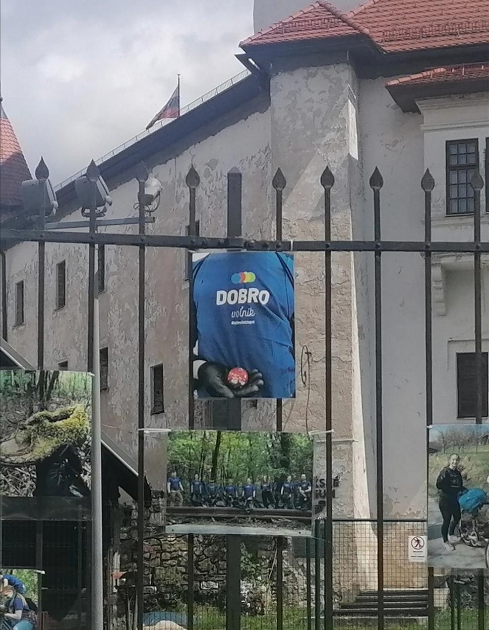 prizoomujeme a pozrieme si pár fotografií