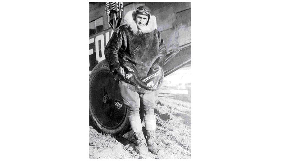 Carl Benjamin „Ben“ Eielson (1897 – 1929) bol americký letec, pilot na Aljaške a arktický prieskumník. Na jeho počesť je pomenovaná letecká základňa Eielson na Aljaške.