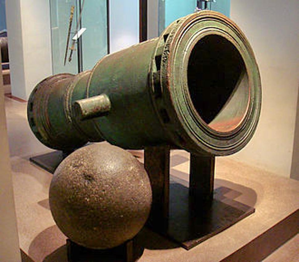 Bombardovacie delo Johanitov z Rhodosu je vystavené v Musée de Armée v Paríži. Dokázalo vystreliť 260 kg žulovú guľu na vzdialenosť až 200 metrov. Nachystať muníciu pre takýto kanón iste nebolo jednoduché.