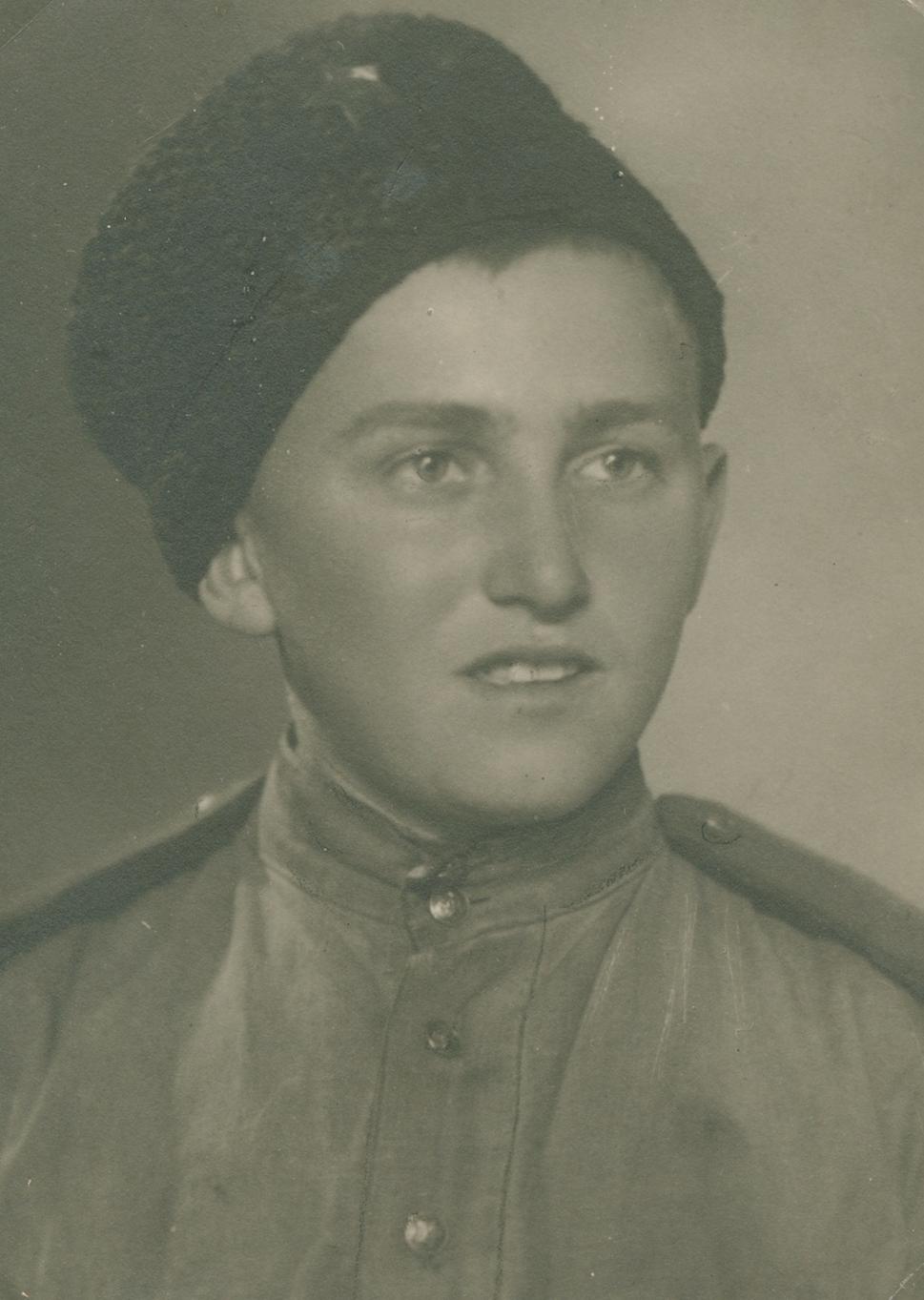Mikuláš ako vojak v uniforme Červenej armády, 1945, Zdroj: archív Memory of Nations