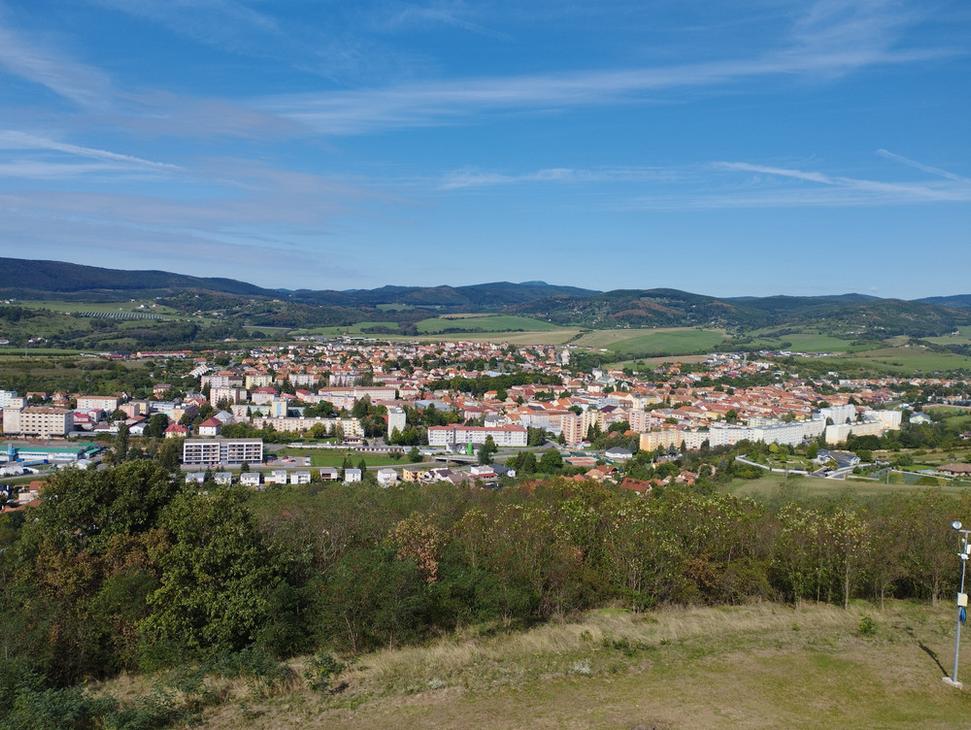 Výhľad na mesto Krupina z Vartovky.