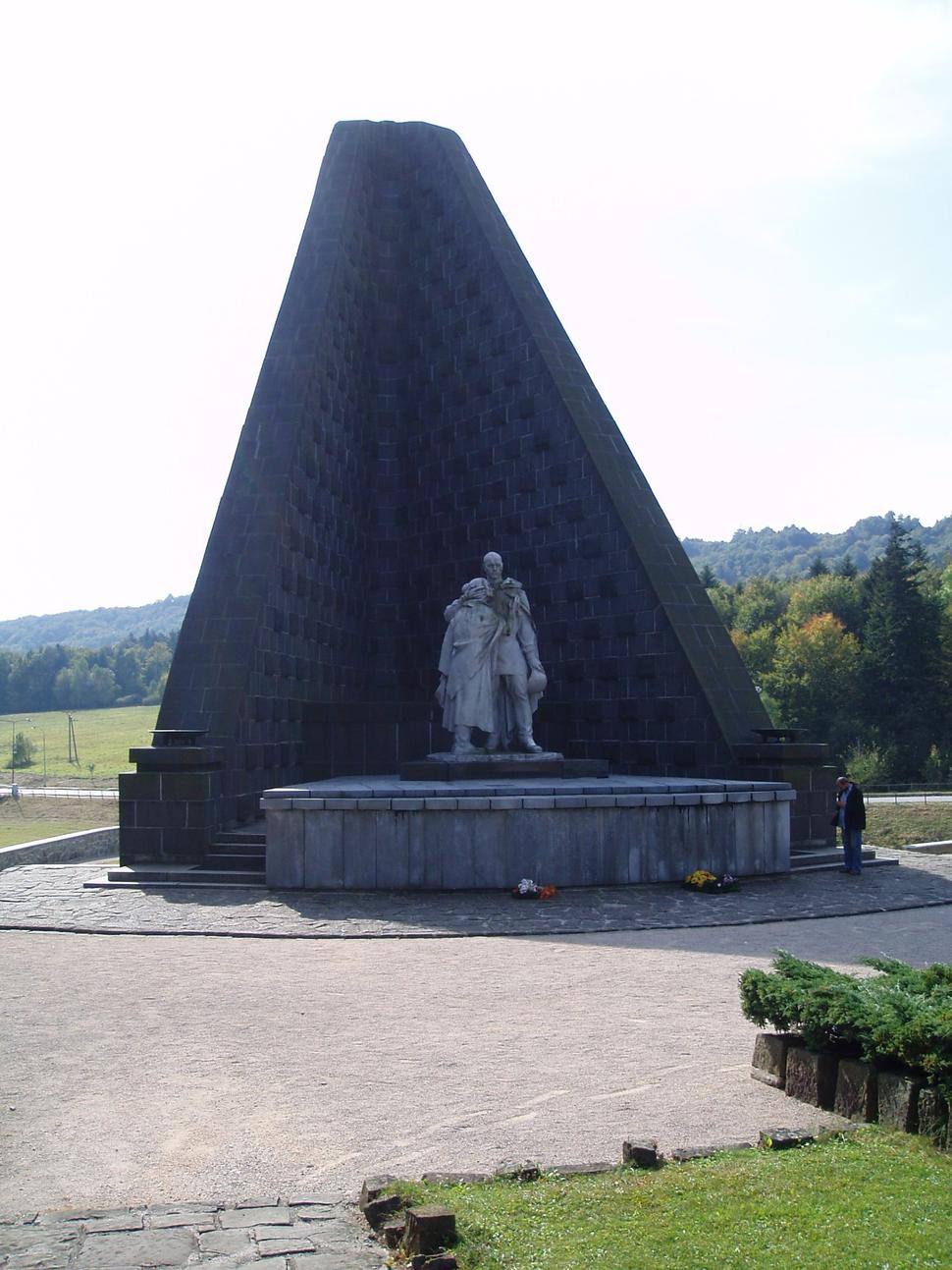 Dukliansky pomník, Zdroj: archív Memory of Nations