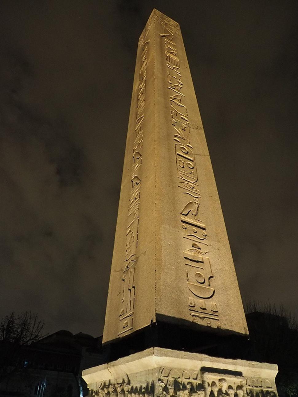Theodosiov obelisk