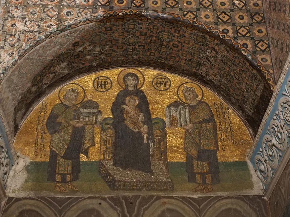 Zľava sv. Justinián, Bohorodička, sv. Konštantín