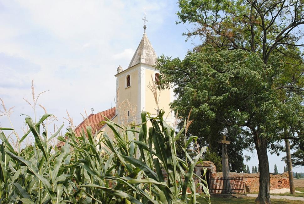 Malá Mača