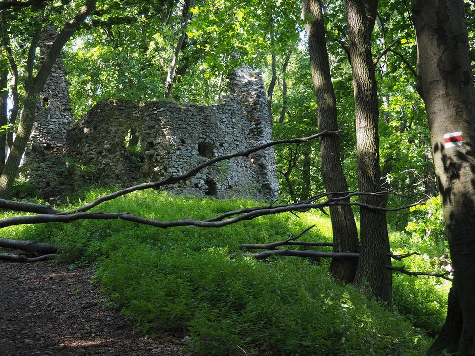 Ostrý Kameň